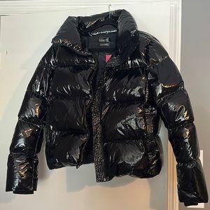 Carbon 38 black puffer jacket